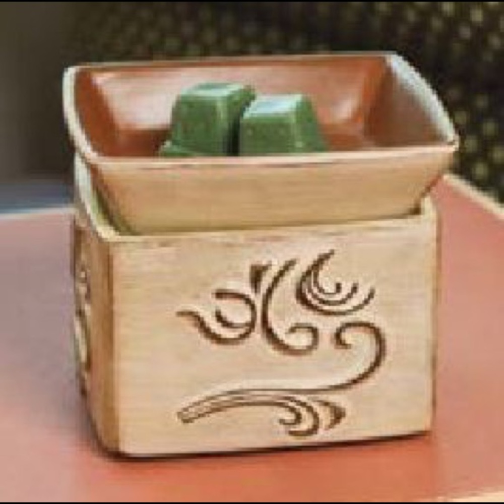 SCENTSY- SANDSTONE WARMER